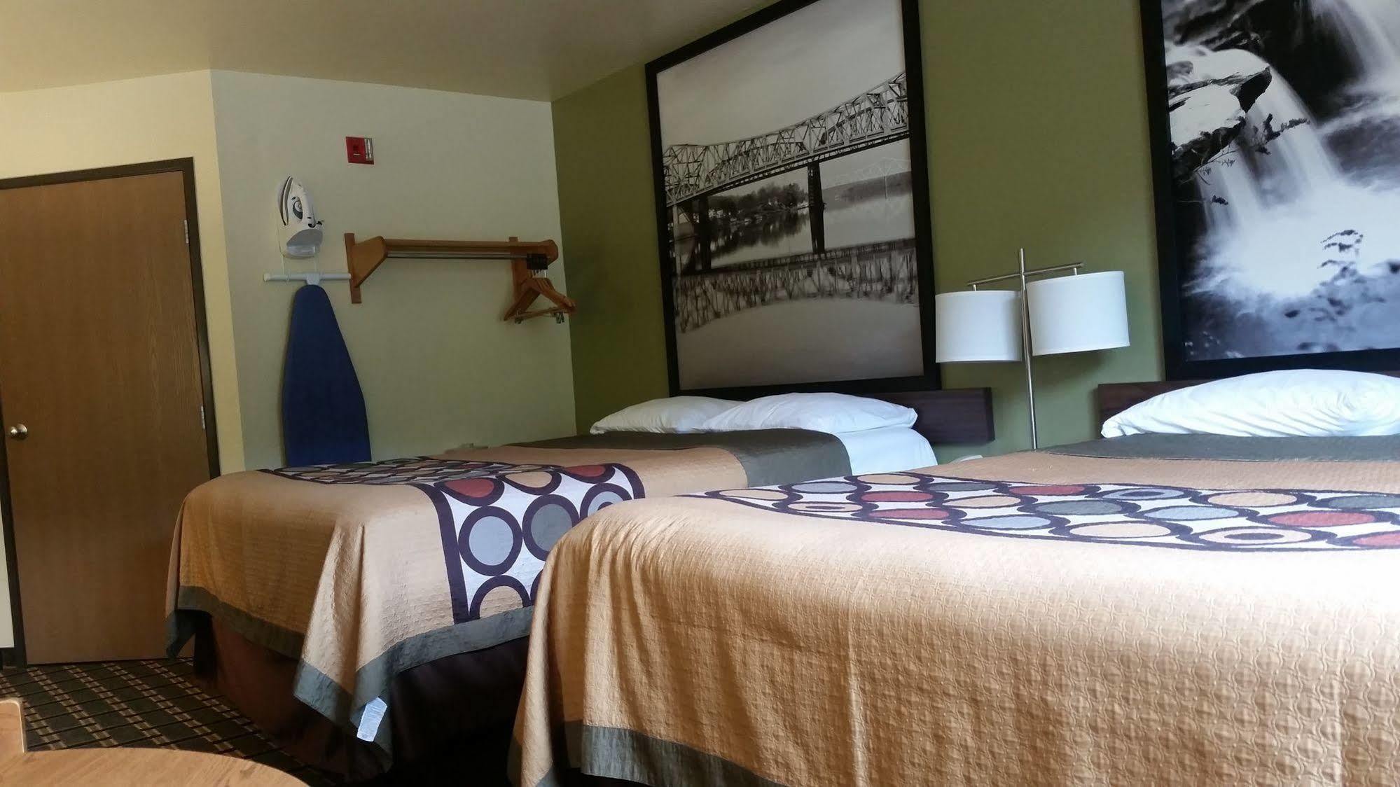 Super 8 By Wyndham Wheeling Wv Ξενοδοχείο Εξωτερικό φωτογραφία